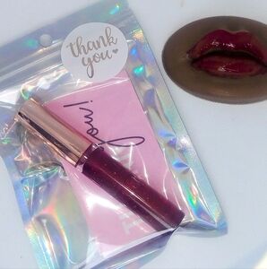 Couture Pout Lip Plumper In Strawberry Berries
